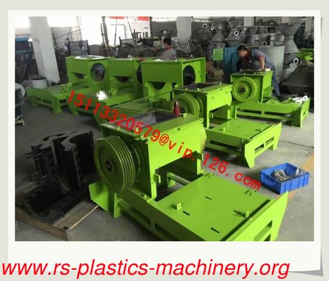 Made in China Blade Cutter Type Strong Plastics Crusher/grinder/granulator for plastic recycling use customized green Color To  European