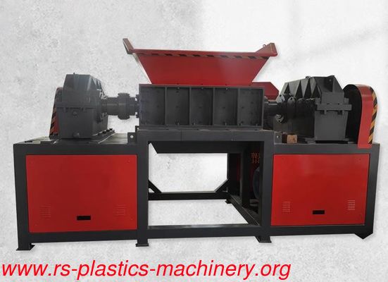 China Strong Powerful solid waste recycle machine/rubber/wood/metal/cloth/straw Shredder supplier good price wholesale