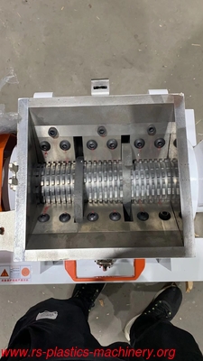 China  Low Speed Crusher/Grinder/ granulator for plastic waste recycle  factory price fast delivery