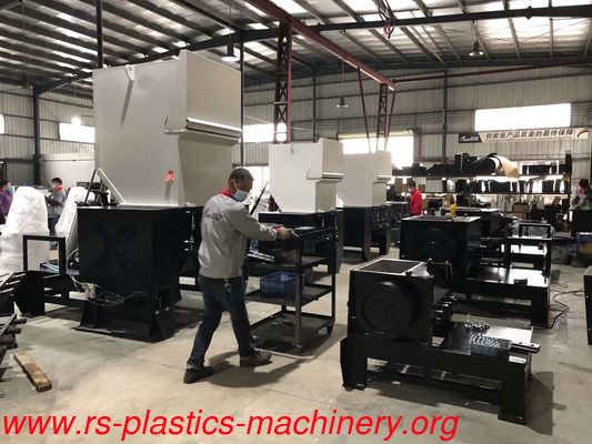 China powerful plastic recycling machine claw blade cutter/plastic bottle crusher/ High speed granulator Supplier factory price
