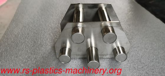China Hopper dryer spare parts producer- 9,7,5,11 tube Magnetic Frame iron seperator factory price