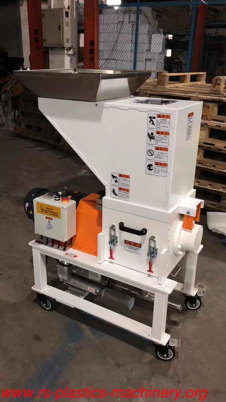 Supply China Low Speed Crusher/Grinder/ granulator for plastic waste recycle factory price fast delivery