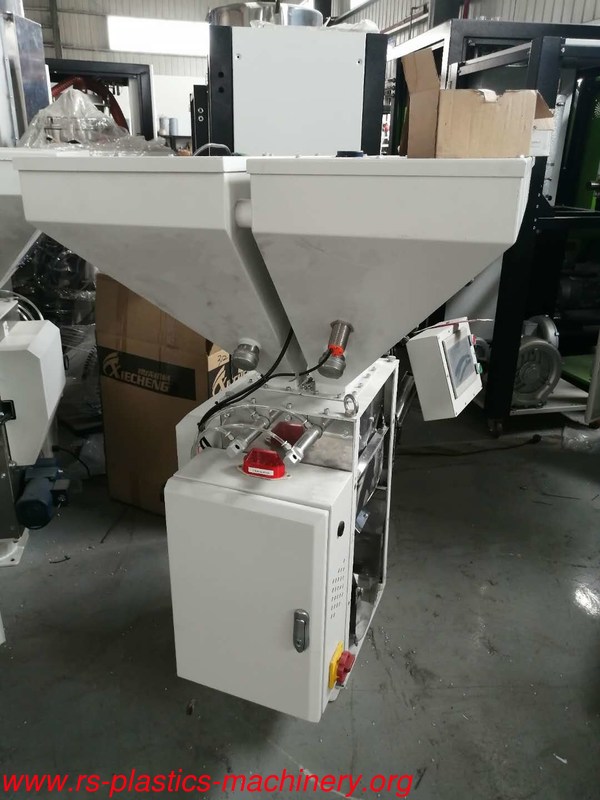 Output 400kg/hr automatic gravimetric blender supplier weight sensor mixer doser unit put on extruder directly factory price agent needed