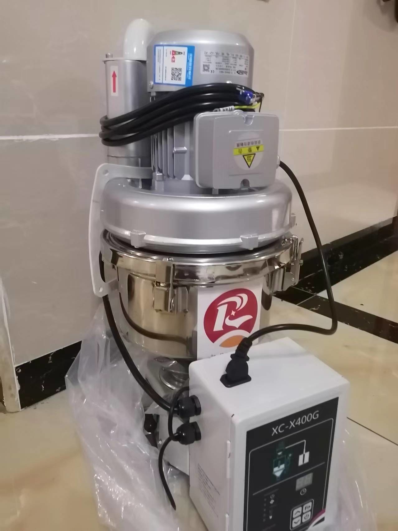 Blue material Automatic Hopper Loader with Inductive Motor/Plastic material Hopper Loader good quality to Spain