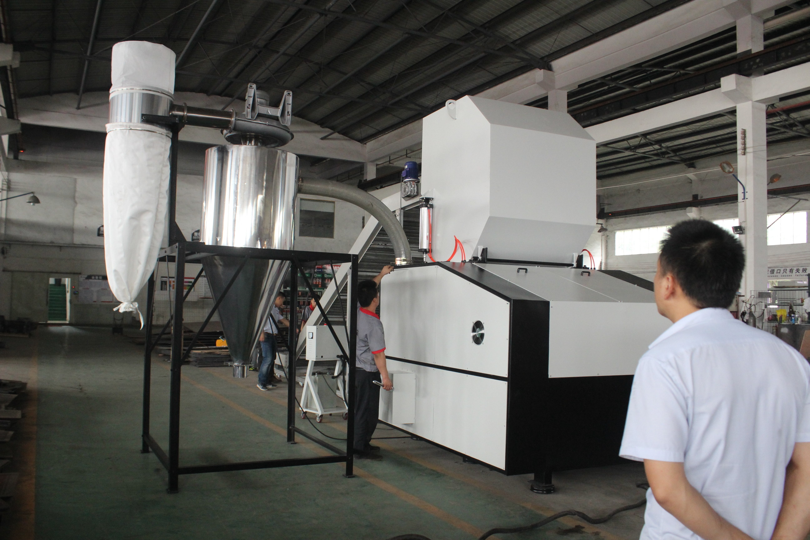 High Quality Soundproof plastic crusher /Soundproof grinder from China